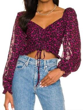 Revolve ASTR the Label Love Song Top M Sweetheart Neck Floral Ruched